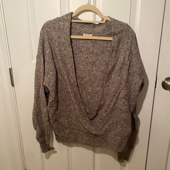 Silence and Noise Urban Outfitters Wrap Sweater L - Picture 2 of 4